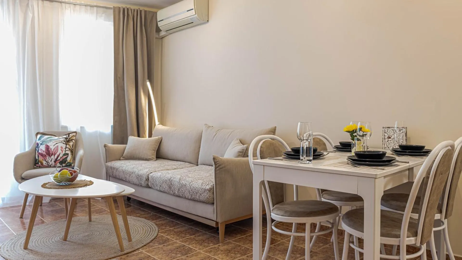 1Br Apartment 8 Mins To Beach With Free Street Parking Varna