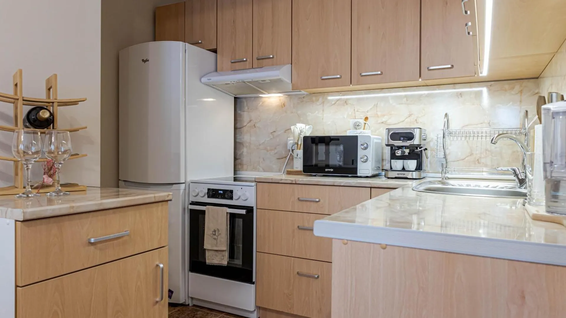 1Br Apartment 8 Mins To Beach With Free Street Parking Varna 0*,  Bulgarije
