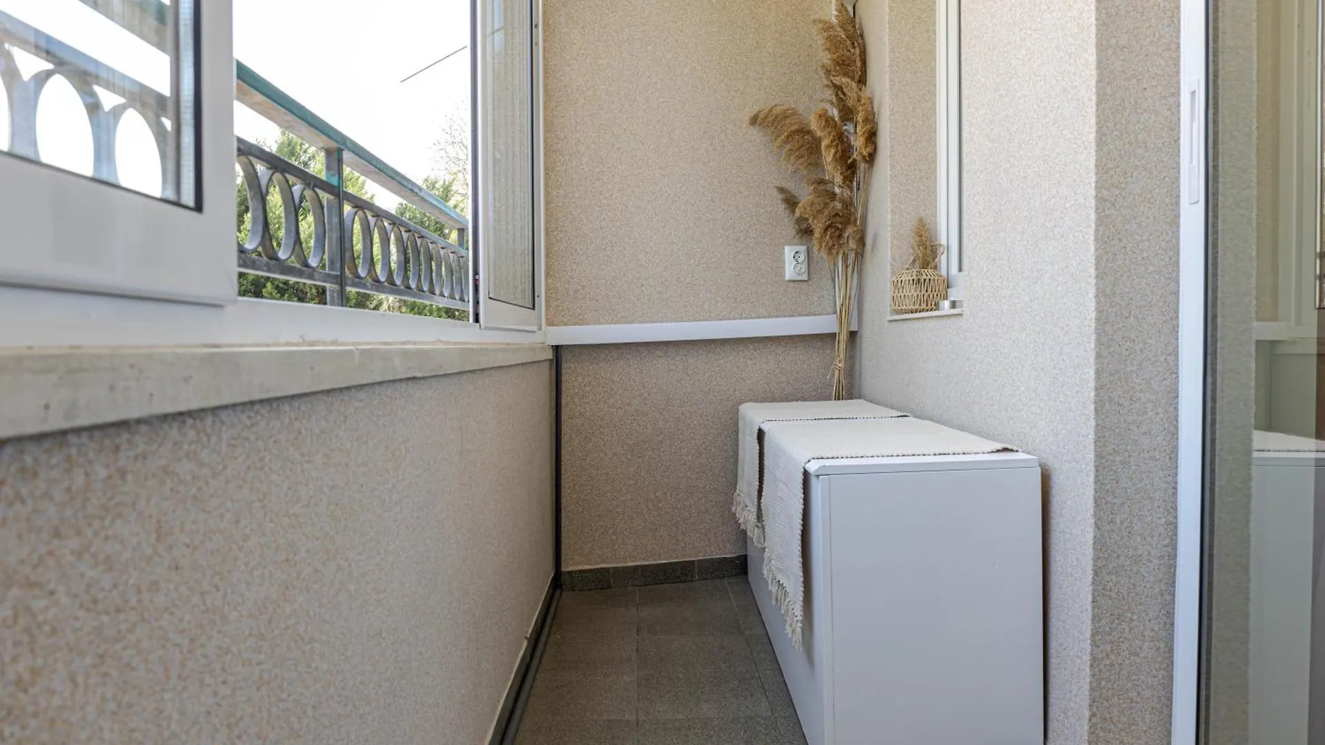 1Br Apartment 8 Mins To Beach With Free Street Parking Varna