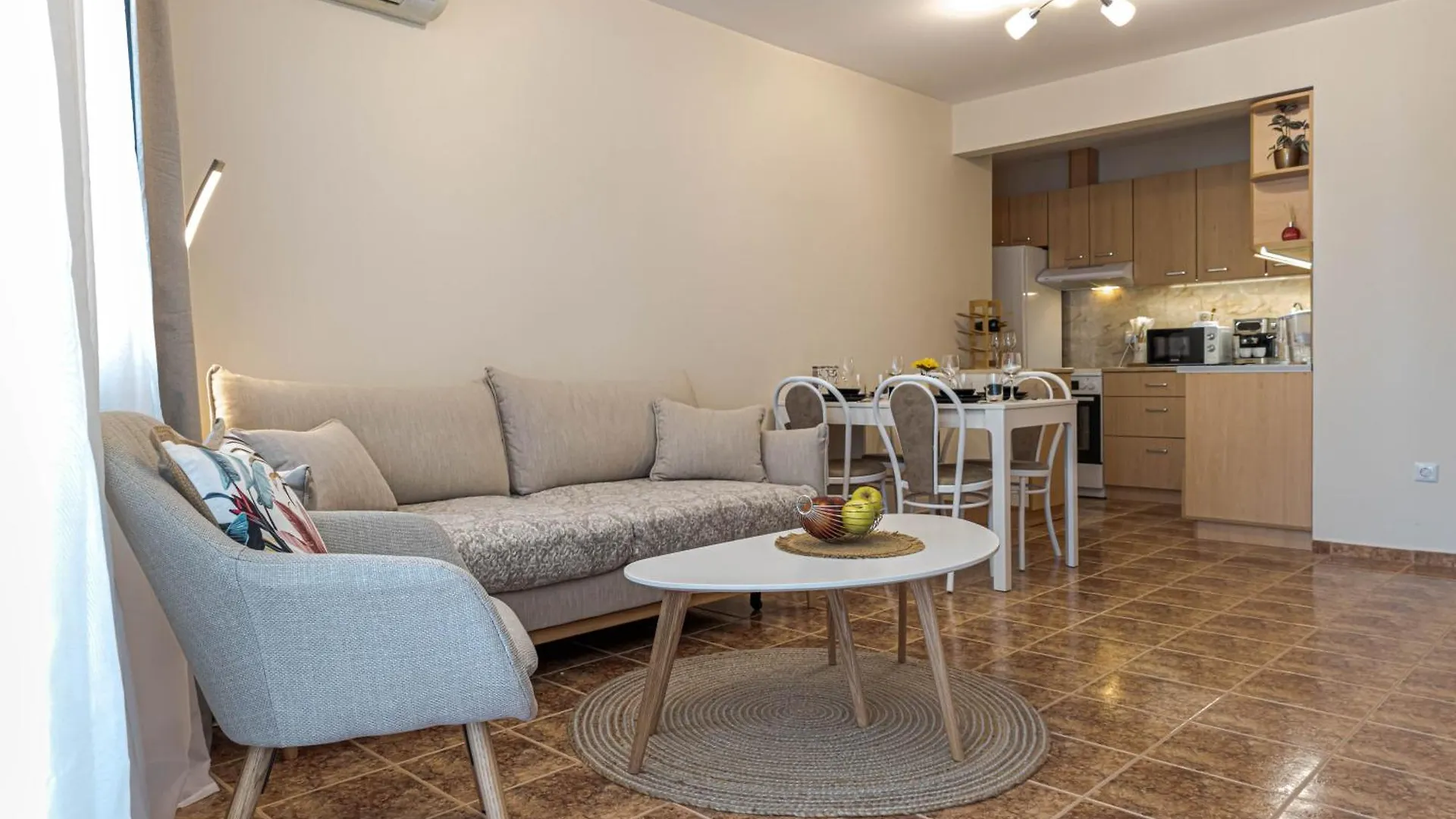 1Br Apartment 8 Mins To Beach With Free Street Parking Varna 0*,